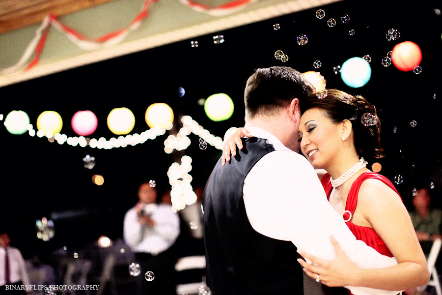 wedding couple first dance